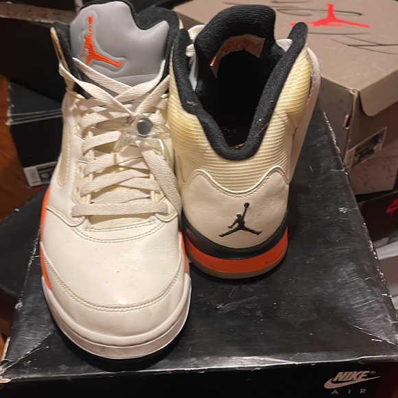 Retro 5 - Picture 2 of 3